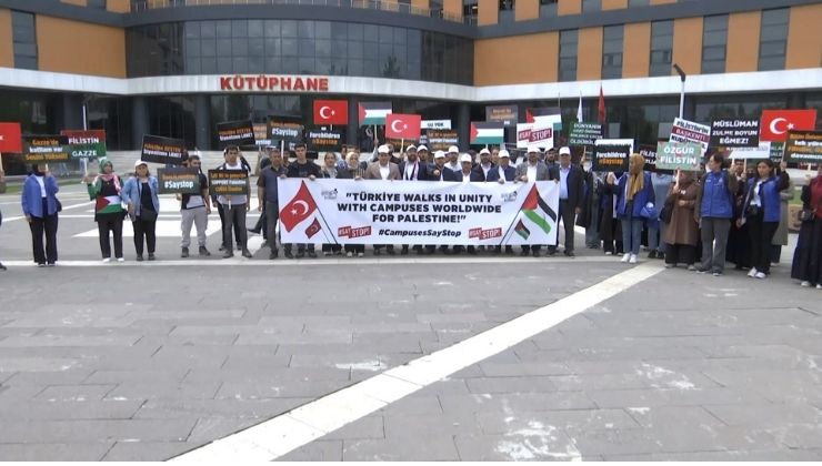 ÜniAK İsrail’in Gazze’ye Yönelik Saldırılarını Protesto Etti